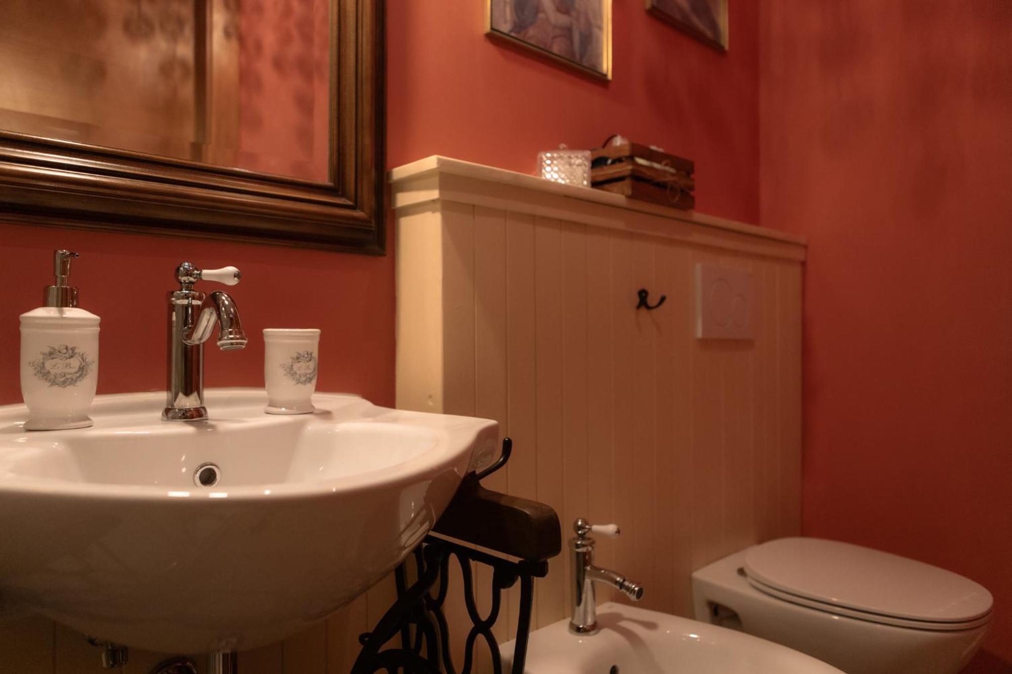 La Casa Del Gelsomino Apartment อักกวาวีวา ปิเชนา ภายนอก รูปภาพ